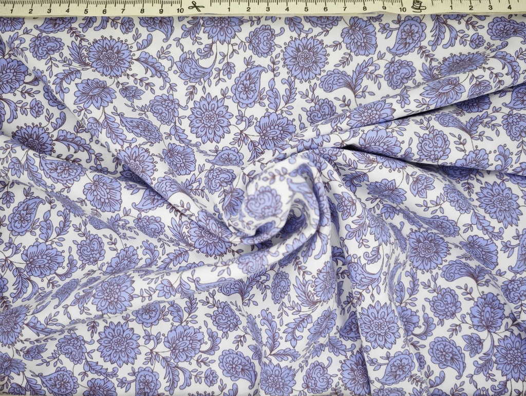 Viella blanca flores pasley azul﻿