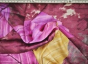 Saten  flores fucsia