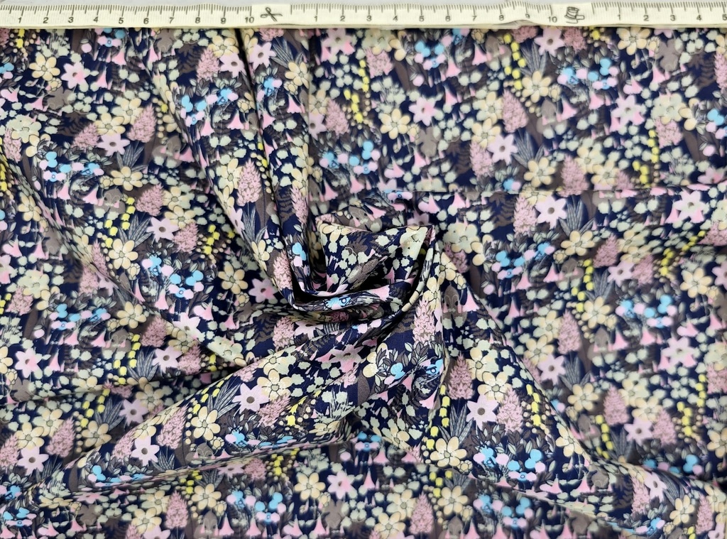 Popelín negro flores rosa
