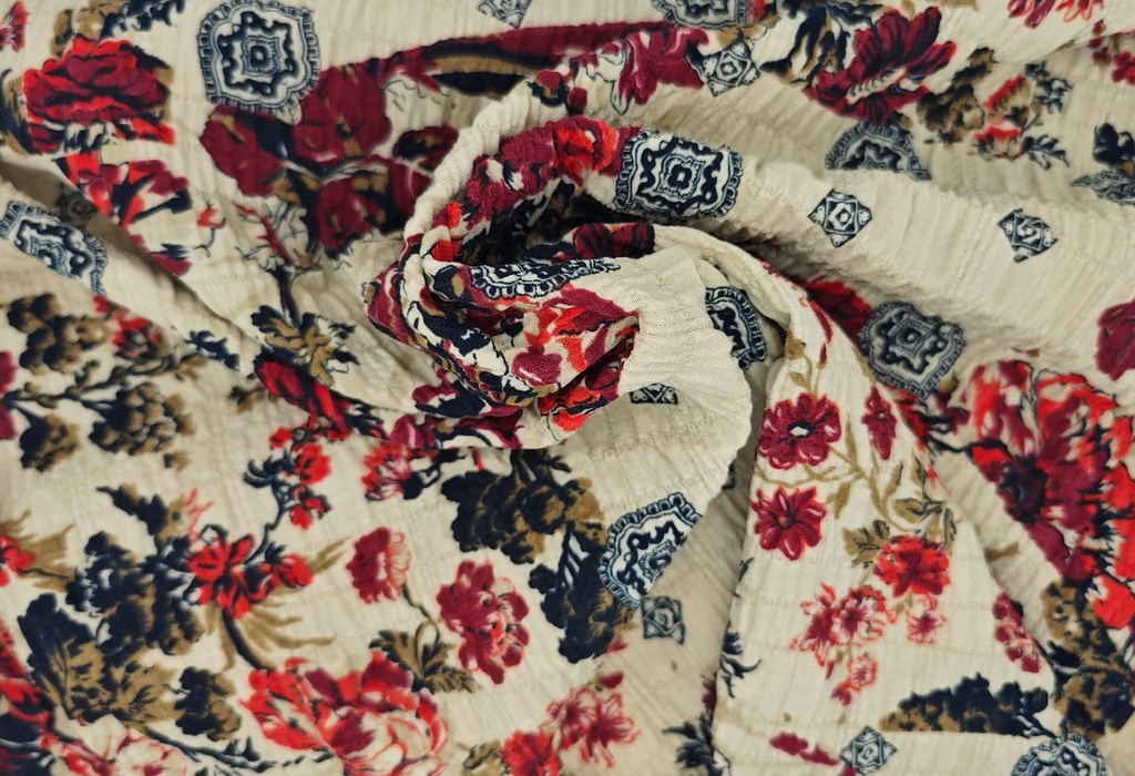 Stropicciato beige flores granates