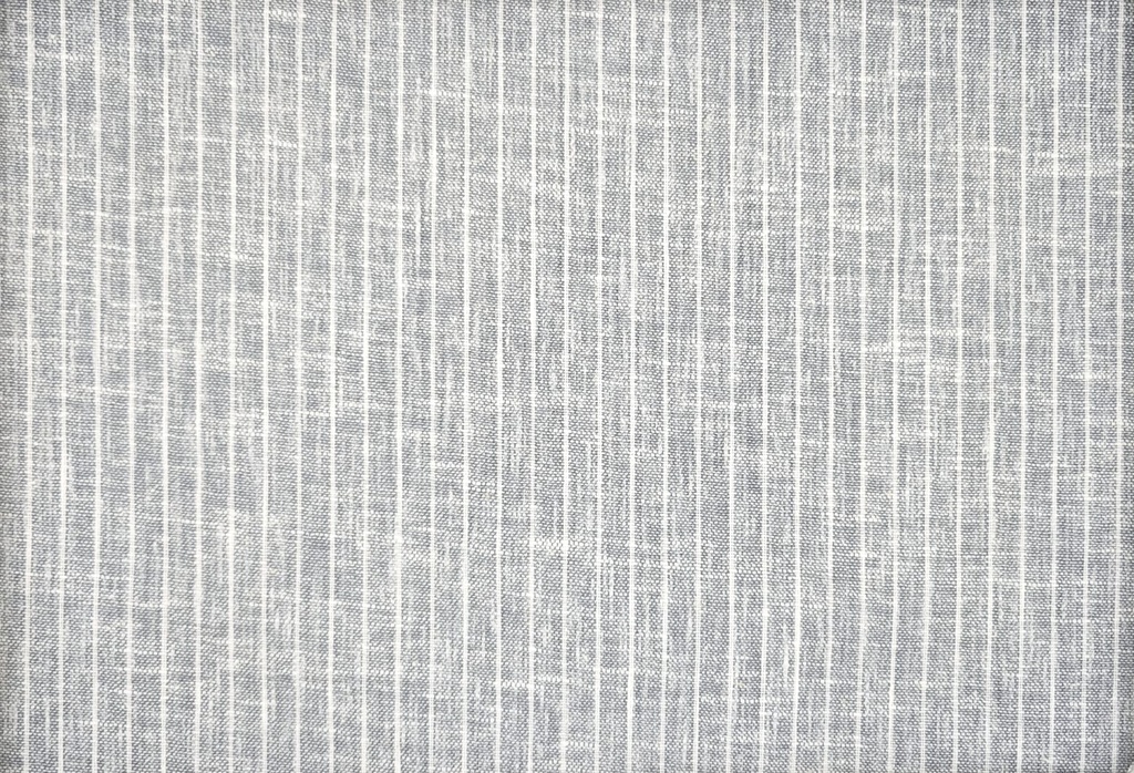 Hilo licota rayita gris