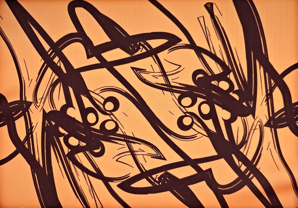 Saten naranja trazos marrón