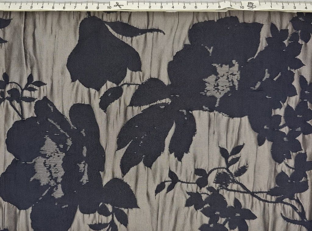 Brocado negro flor beige